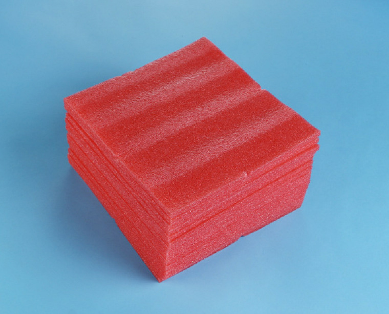 7606