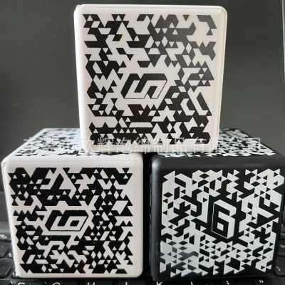 批发PU发泡玩具骰子解压高回单骰子 聚氨酯PU发泡直角二维码筛子图4